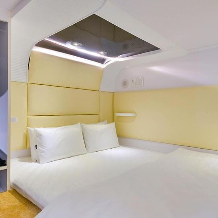 Hotel J-Espace 1 Ho Chi Minh City Exterior photo